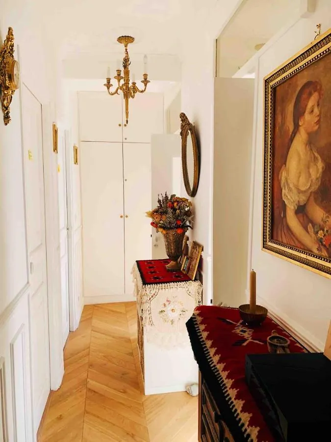 Parisian Style Appartment Private Room With Shared Bathroom Near Bastille And Gare De Lyon Habitación en casa particular